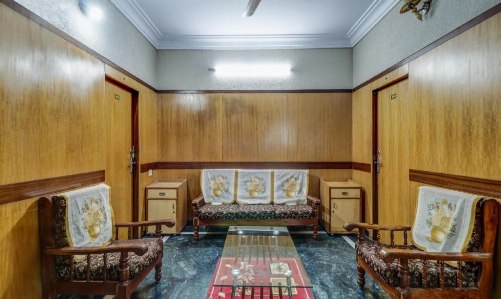 itsy hotels shree comforts