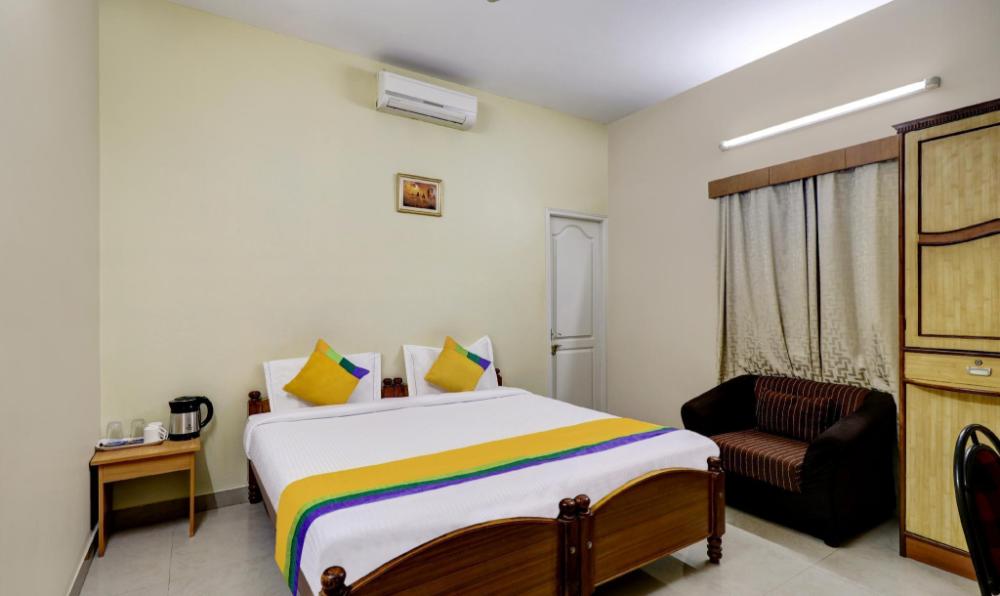 itsy hotels shree comforts