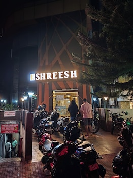 hotel shreesh