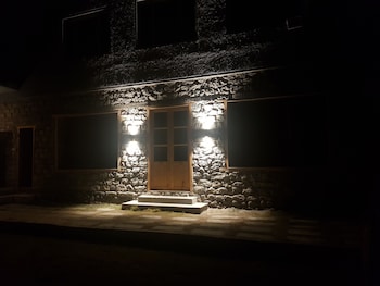 winterfell the stay unique river front resort