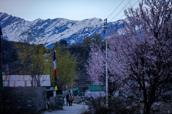 winterfell the stay unique river front resort