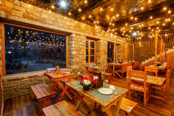 winterfell the stay unique river front resort