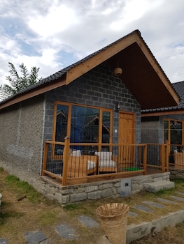 winterfell the stay unique river front resort