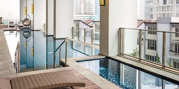 mangkuluhur residences by lorin