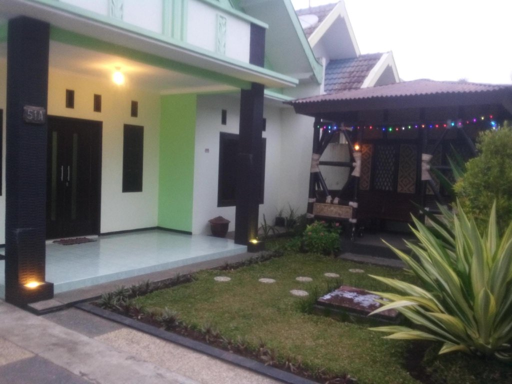 villa keluarga pondok daun