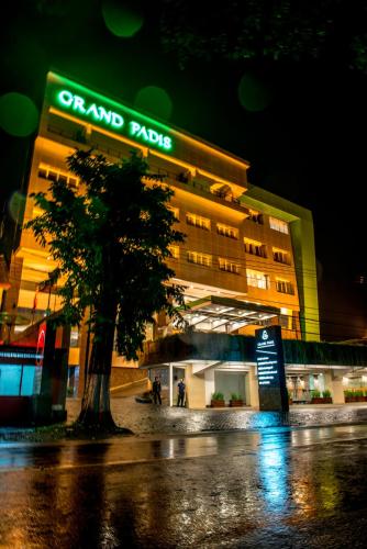 grand padis hotel