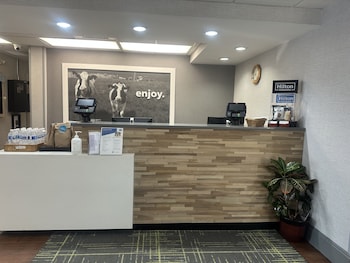 Hampton Inn Bridgeport/Clarksburg,Clarksburg>>Bridgeport,3 star