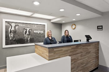 Hampton Inn Bridgeport/Clarksburg,Clarksburg>>Bridgeport,3 star