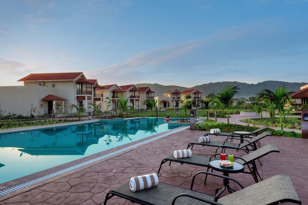 the fern sattva resort polo forest