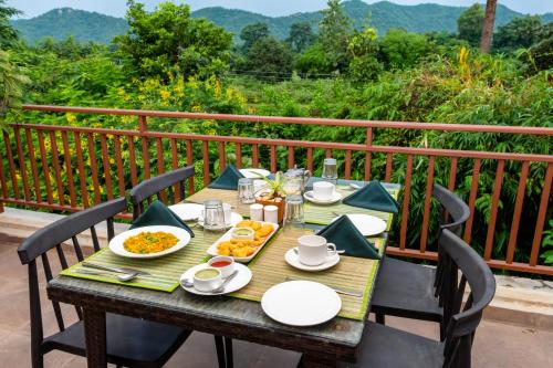 the fern sattva resort polo forest