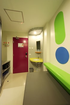 pop hotel kuta beach bali