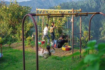 oak climbing resort