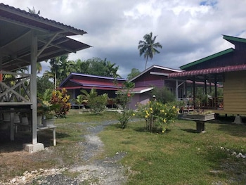 pondok oma surf simeulue