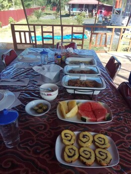 pondok oma surf simeulue