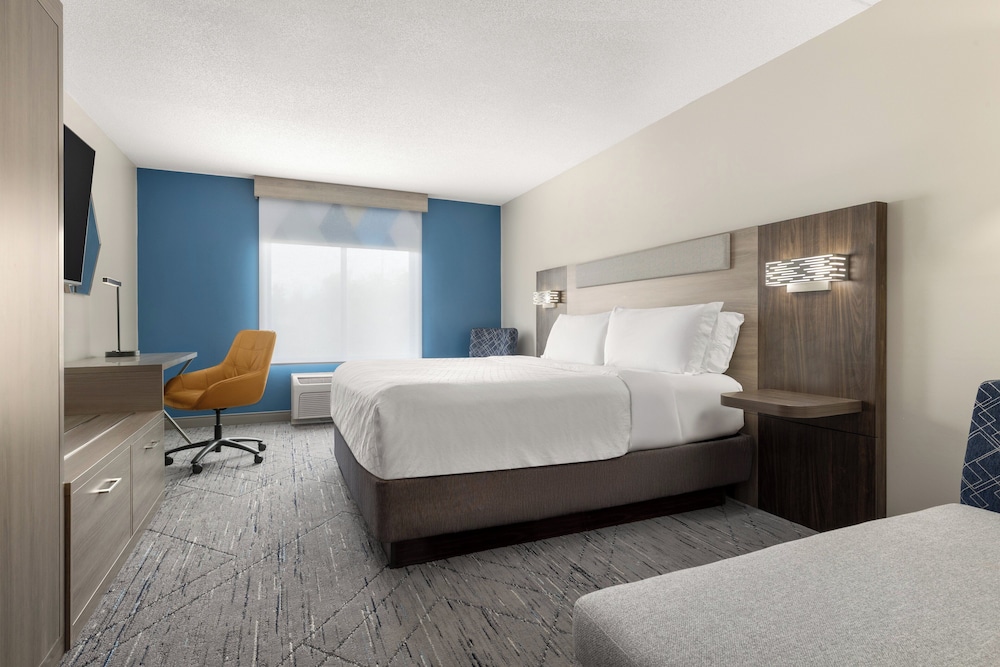 holiday inn express hotel and suites brockville by ihg