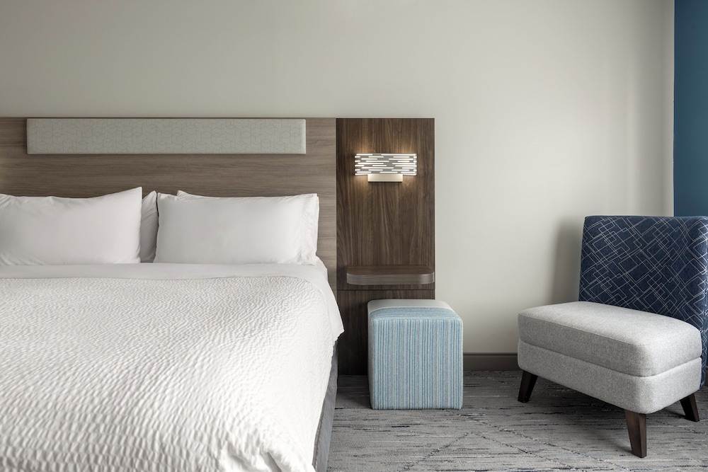 holiday inn express hotel and suites brockville by ihg