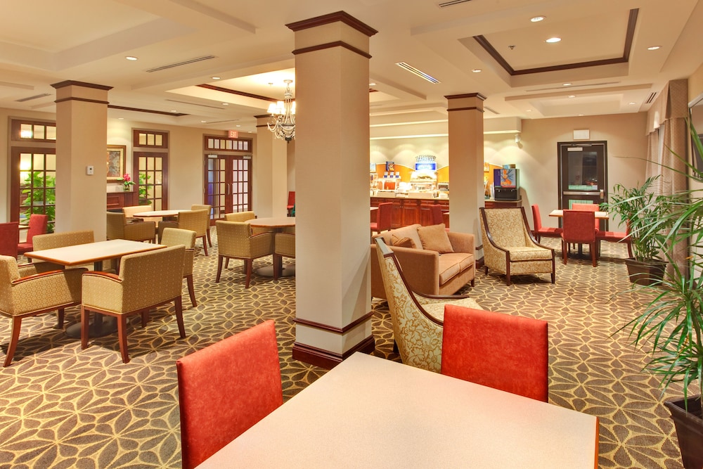 holiday inn express hotel and suites brockville by ihg