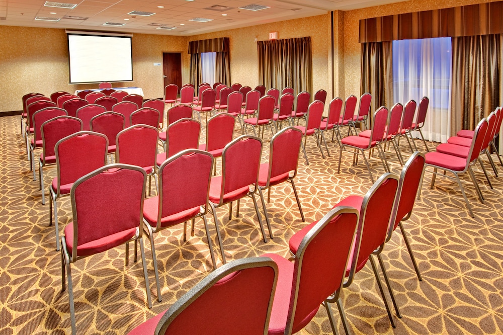 holiday inn express hotel and suites brockville by ihg