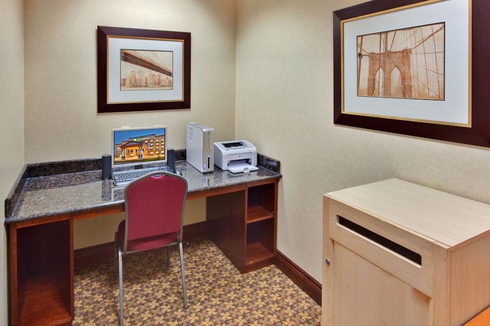 holiday inn express hotel and suites brockville by ihg