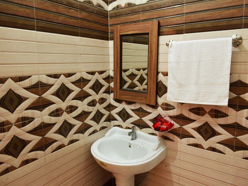 empire inn by oyo rooms