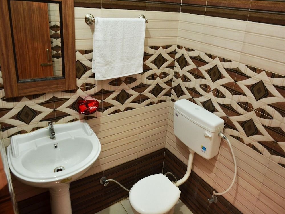 empire inn by oyo rooms