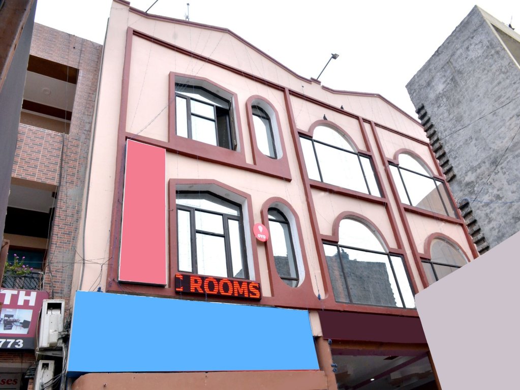 Empire Inn By Oyo Rooms,Near Elante Mall,2 star