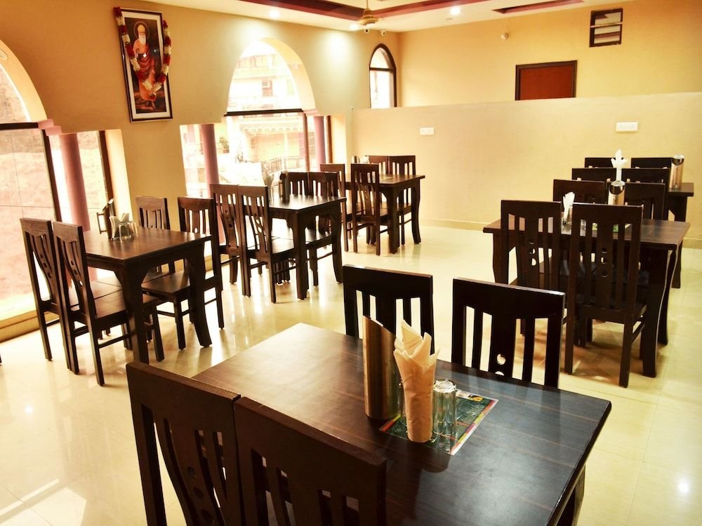 empire inn by oyo rooms