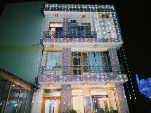 hotel queens pearl inn