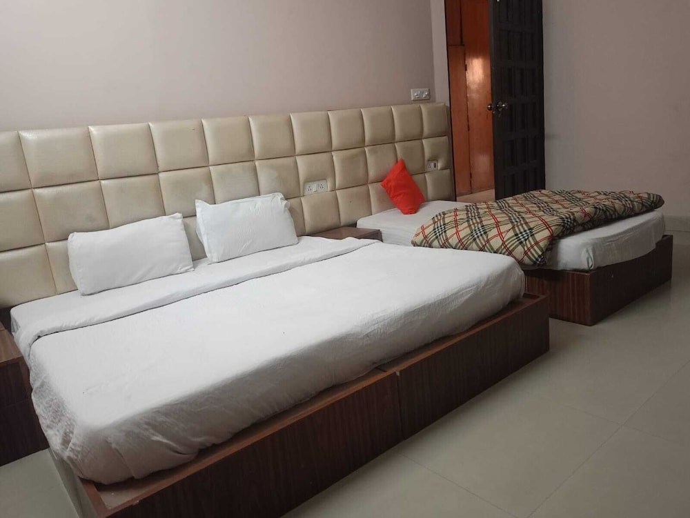 hotel queens pearl inn