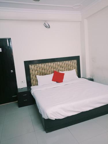 hotel queens pearl inn