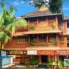 kumarakom wood castle serviced appartments