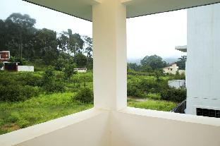 gb castle guesthouse yelagiri