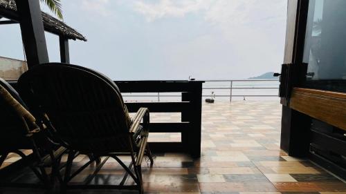 royal wood beach resort