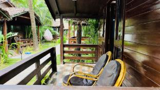 royal wood beach resort