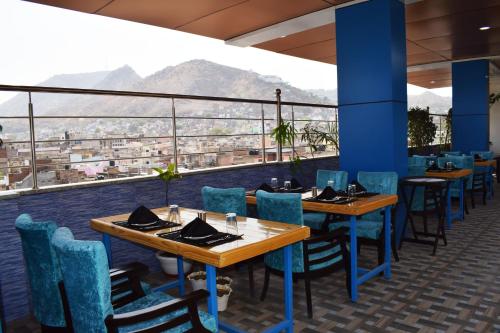 hotel new majestic