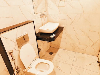 hotel krone delhi near igi airport by rmaap group