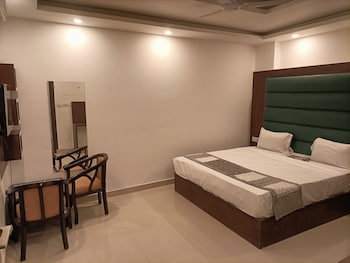 hotel krone delhi near igi airport by rmaap group