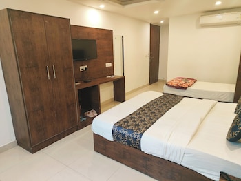 hotel krone delhi near igi airport by rmaap group