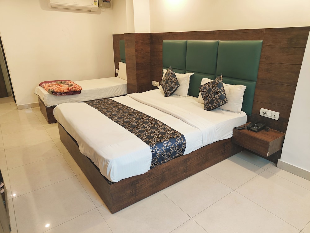 hotel krone delhi near igi airport by rmaap group