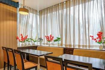 hotel krone delhi near igi airport by rmaap group