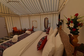 desert overnight camp and resort jaisalmer