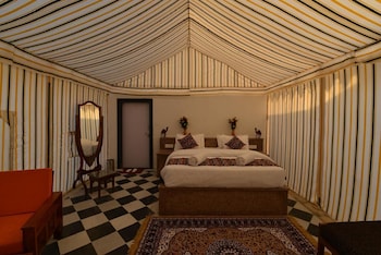 desert overnight camp and resort jaisalmer