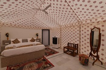 desert overnight camp and resort jaisalmer