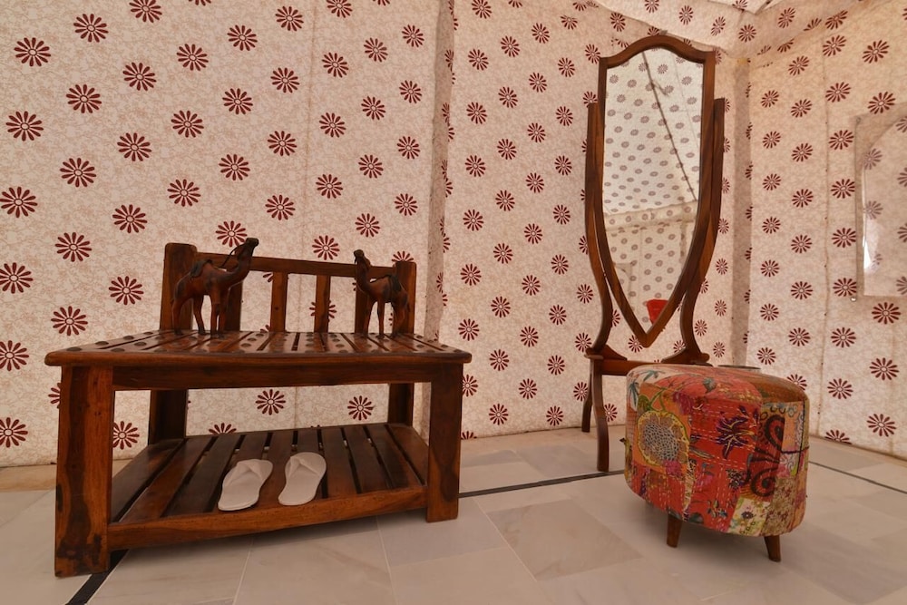 desert overnight camp and resort jaisalmer