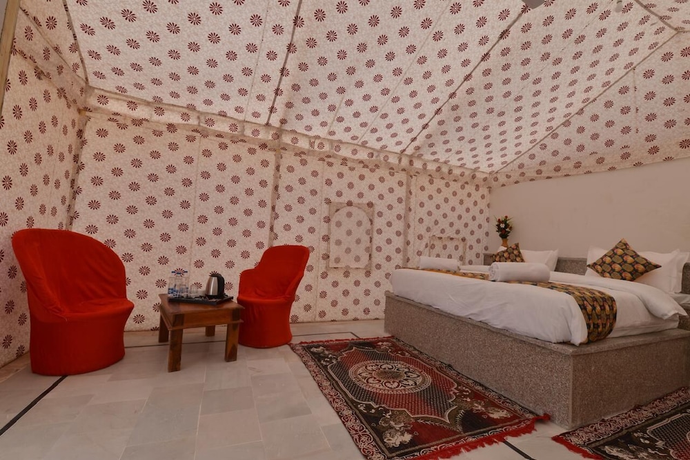 desert overnight camp and resort jaisalmer