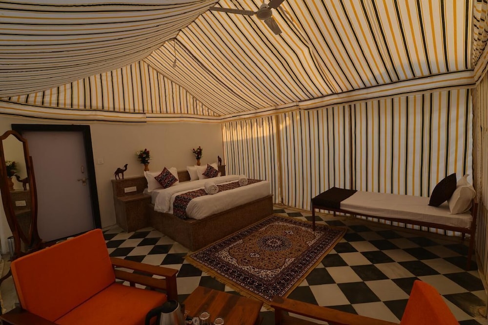 desert overnight camp and resort jaisalmer