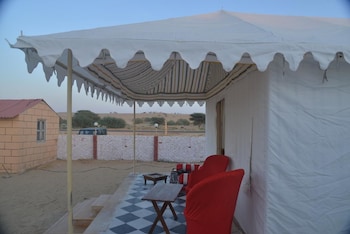 desert overnight camp and resort jaisalmer