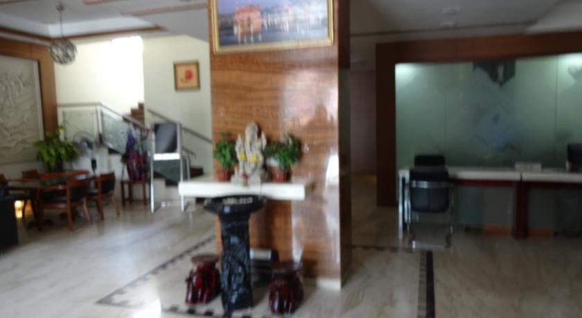 Hotel Simran Heritage,Jivan Vihar,2 star