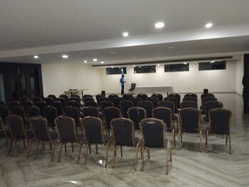 Utsav Hotel And Resorts,,3 star