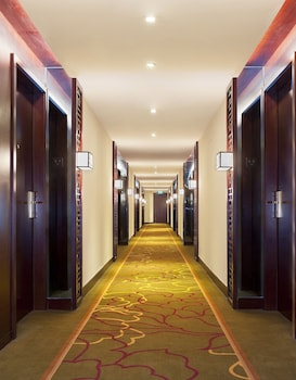 hotel emperor macau